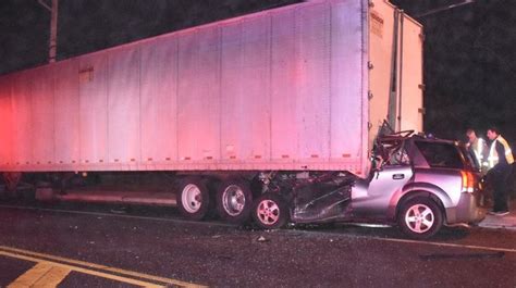 Driver Dies After Crash Into Tractor Trailer On Montauk Hwy Newsday