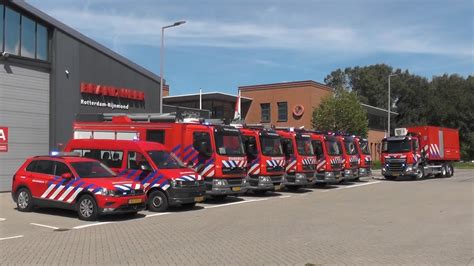 Deel Wagenpark Vakbekwaamheid Brandweer VRR Met Zwaailichten 1570