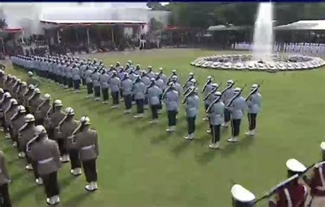 Tim Paskibraka Sukses Kibarkan Bendera