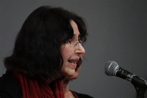 Poeta Mexicana Coral Bracho Gana Premio Fil De Literatura 2023 • Once