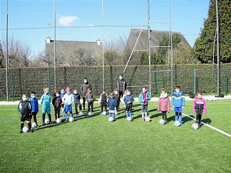 Loudéac Le Loudéac Osc Prépare Une équipe Féminine Au Sein De Lécole De Football Le Télégramme