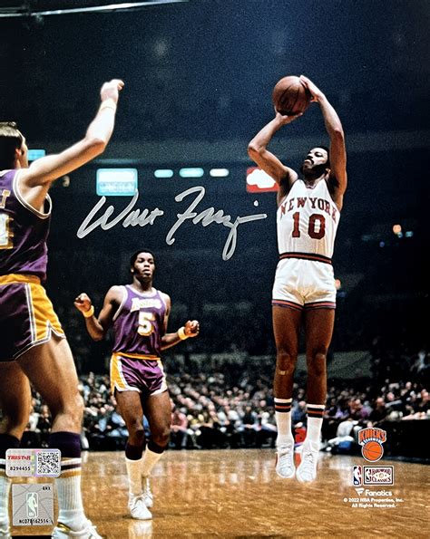 Walt Frazier Autographed New York Knicks 8x10 Photo