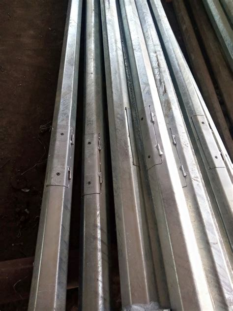 Galvanized Iron Gi Dual Arm Octagonal Pole Mtr For Highway At Rs