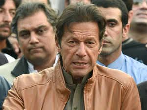 Imran Khan Tells Party Workers To Prepare For Showdown With Nawaz