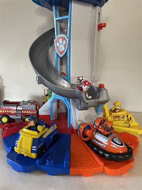 Paw Patrol My Size Lookout Tower With Exclusive Vehicle Rotating