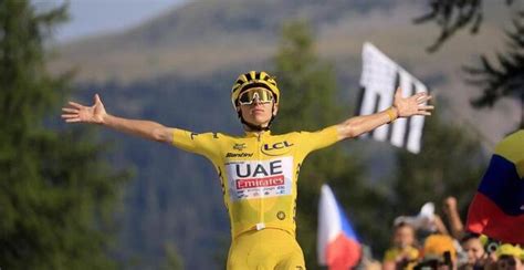 Cinq Tapes Sur Le Giro Et Le Tour De France Tadej Pogacar Fait