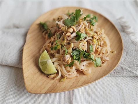 H T Populairste Noedel Gerecht Uit De Thaise Keuken Pad Thai Is Bekend