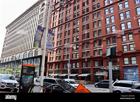 Kimpton schofield hotel cleveland hi-res stock photography and images ...