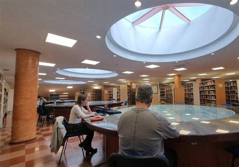 La Biblioteca Pública Juan Pablo Forner de Mérida cumple 75 años cuando