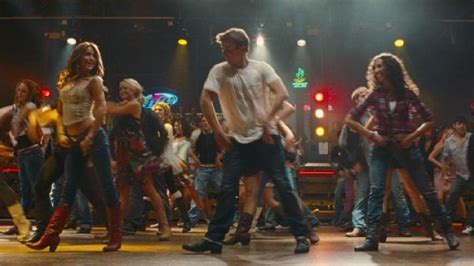 Footloose 5 Reasons I Prefer The 2010s Version More Than The 1980s