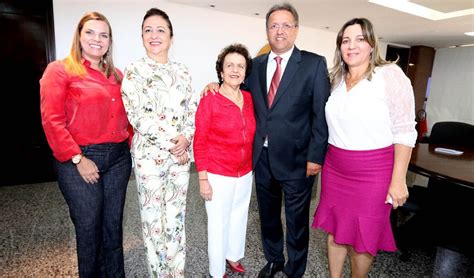 Em clima amistoso Kátia reencontra Marcelo no Palácio Araguaia