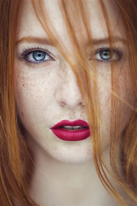 Red Lips And Blue Eyes Porn Pic