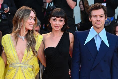 Don T Worry Darling Olivia Wilde Praises Harry Styles Subtle Acting