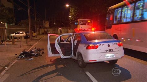 Moto E Viatura Da Pm Batem Na Zona Norte Do Rio Bom Dia Rio G