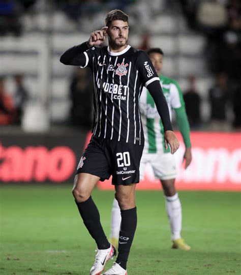 Produ O Ofensiva Do Corinthians Preocupa Em In Cio De Campeonato