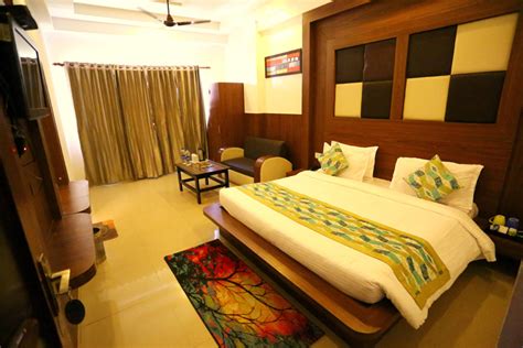 Maharaja Hotel Inn Shree Hari Hotels