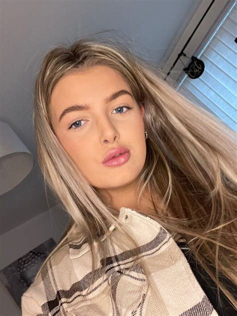 Hot Sexy Cody Jay Ryan Bikini Pics