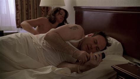 Annabella Sciorra Nuda ~30 Anni In The Sopranos