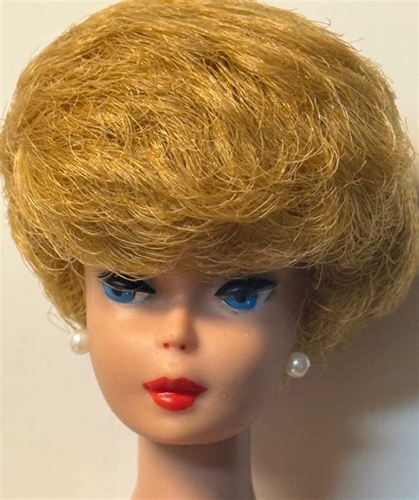 Vintage 850 Bubble Cut Barbie Blonde NUDE Doll Peddlar