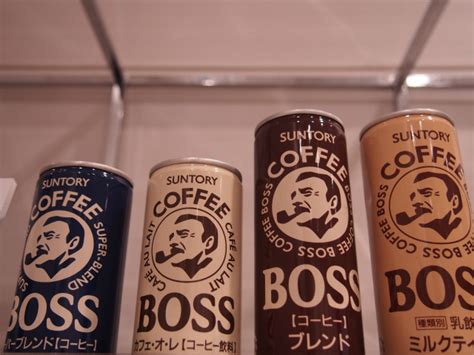 ロングセラー缶コーヒー「boss」のデザイン裏話 時代を映したボスおじさんパッケージを振り返る エキサイトニュース