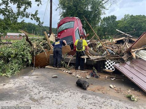 Ten People Dead In Tennessee Flash Floods Including Twin Infantsas