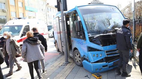 Yaşar Usta on Twitter Kadıköyde kaldırıma çıkan minibüs 2 belediye