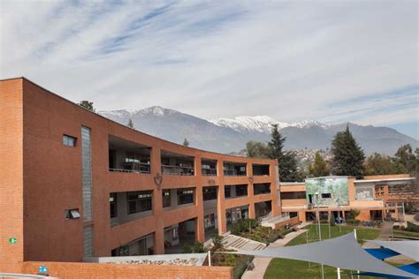 Community Goes To School In Santiago De Chile