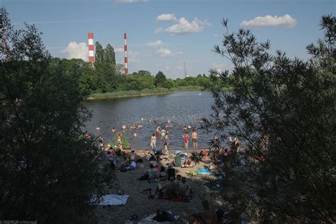 Koszmarni plażowicze nad Jeziorkiem Czerniakowskim w Warszawie