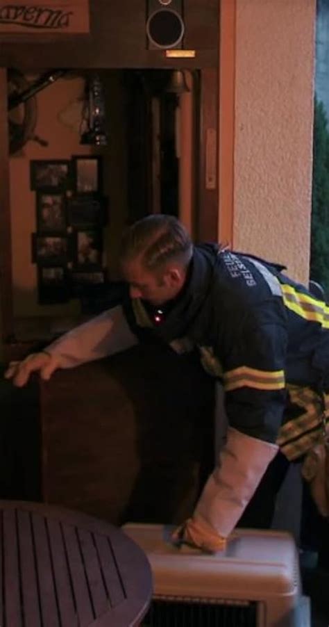 Feuer Flamme Mit Feuerwehrmännern im Einsatz Episode 1 9 2017