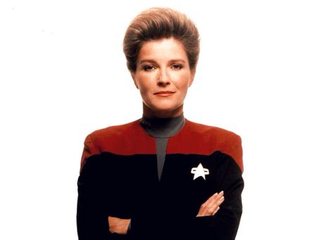 Kate Mulgrew - Captain Kathryn Janeway To Pen Memoir - Nerdalicious