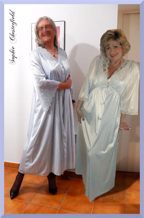 Chemise De Nuit Avec Une Jolie Femme Mature Chesterfield Sophie Flickr