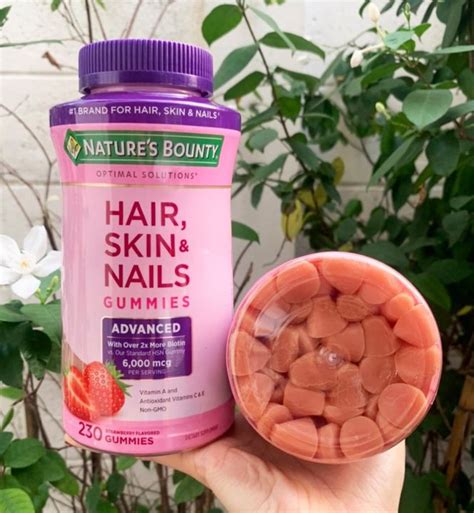 Natures Bounty Optimal Solutions Advanced Hair Skin And Nails Gummies 6000mcg ขนาด 230 เม็ด Exp