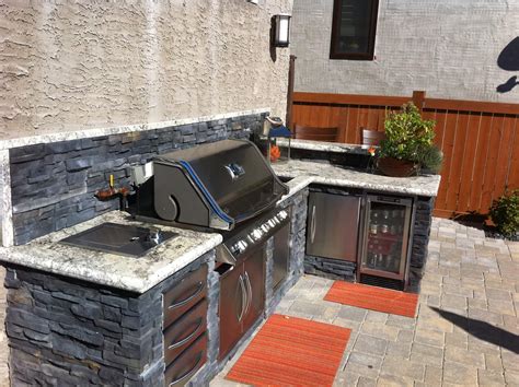 Outdoor Kitchens | Viking Landscaping