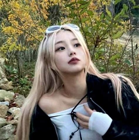 Pin By On Everything Blonde Hair Korean Blonde Hair Girl Blonde Asian