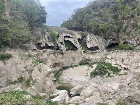 Cascada Micos En La Huasteca Potosina Esta Completamente Seca El