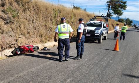 Una Mujer Resultó Lesionada Al Derrapar La Motocicleta En La Que Viajaba En El Libramiento De