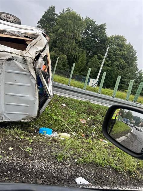 Wypadek Na Zakopiance W Jaworniku Bus Wyl Dowa W Rowie Zdj Cia