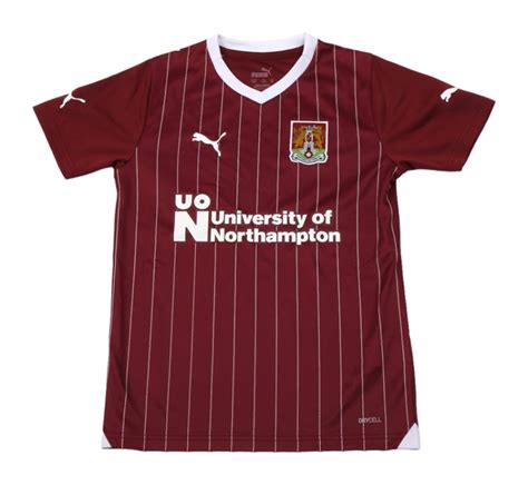 Northampton Town Seragam