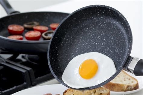 How To Keep Eggs From Sticking To Pan