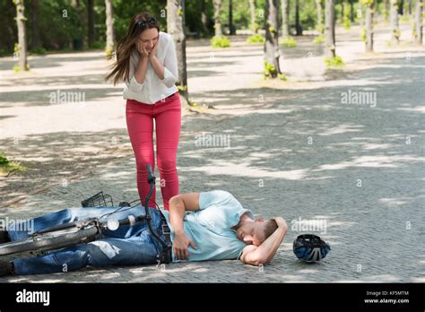 Accidente De Bicicleta Fotografías E Imágenes De Alta Resolución Alamy