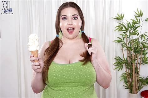 Hot Fatty Nixie Night In Pigtails Stripping To Show Big Tits Wearing Glasses Porn Pictures XXX