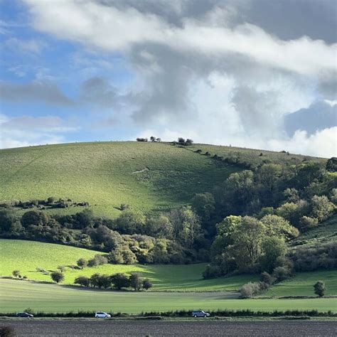 View Se Towards Amberley Mount © Ian Cunliffe Cc By Sa20 Geograph