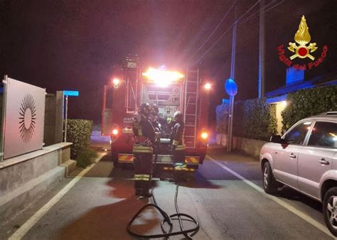 Incendio Canna Fumaria Intervengono I Pompieri Di Tradate Il Saronno