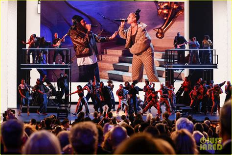 Alicia Keys Brings Out Surprise Guest Jay Z For Hell S Kitchen Performance At Tony Awards 2024