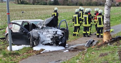 Pol Std J Hriger Autofahrer Bei Unfall In Hammah Schwer Verletzt