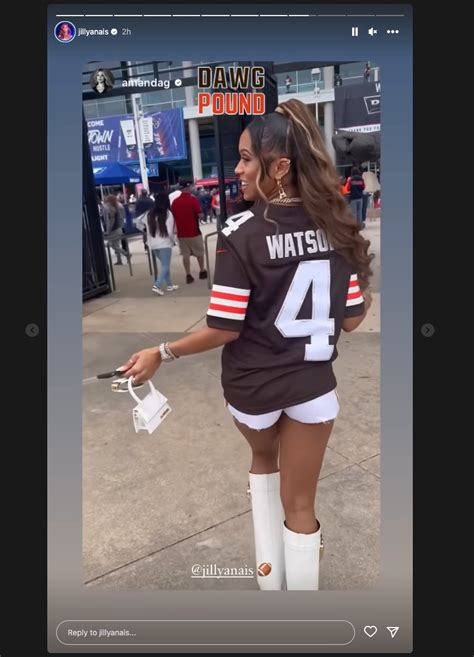 Deshaun Watsons Girlfriend Spotted At Texans Browns Game