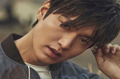 Lee Min Ho Merasa Bersalah Saat Kunjungi Tentara Di Perbatasan