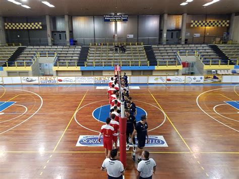 Volley Raffaele Lamezia Batte Tonno Callipo Al Tie Break Il Lametino It