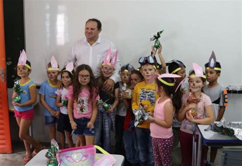 Notícia PREFEITURA ENTREGA OVOS DE PÁSCOA PARA CRIANÇAS DA ESCOLA