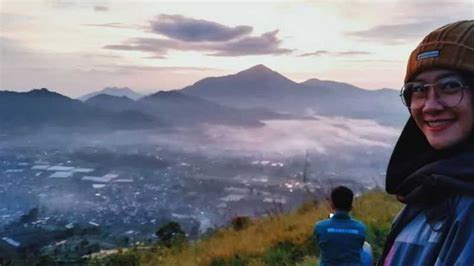 √ Gunung Putri Lembang: Misteri, Camping, & Tiket Masuk